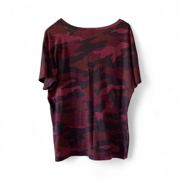 PINK V-Neck Camo T-Shirt - Red & Black Camouflage Tee size medium - Picture 5 of 11